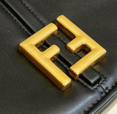 Fendi leather bag /black