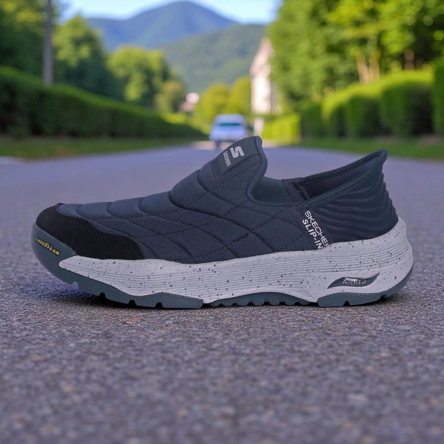Skechers Arch Fit Slip-Ins – Quilted Comfort Edition MK  - Navy (Mirror)