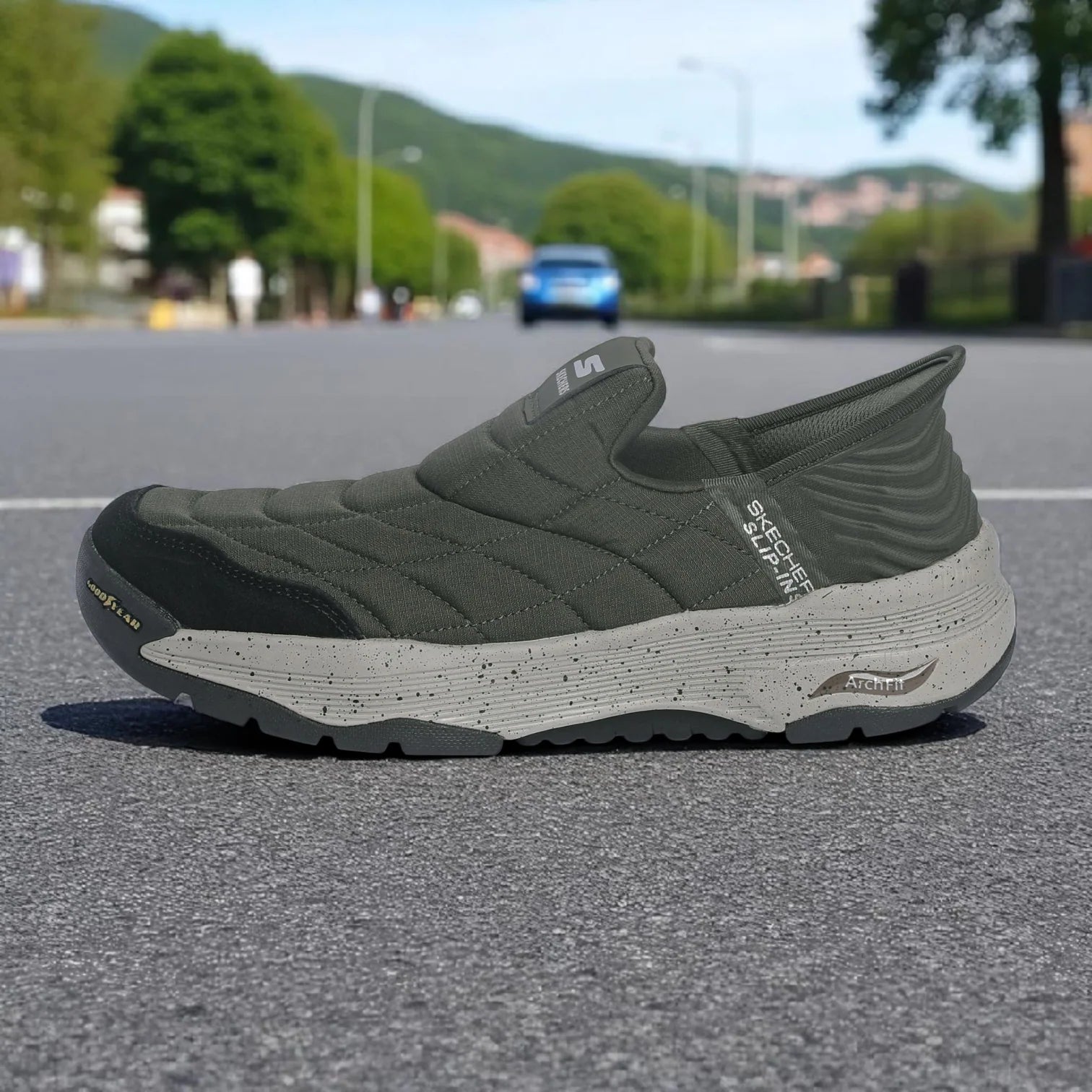Skechers Arch Fit Slip-Ins – Quilted Comfort Edition MK - Green (Mirror)