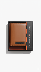 Tommy Hilfiger Passcase Wallet - Brown
