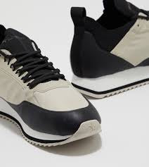 CALVIN KLEIN

Color Block Lace Up Sneakers