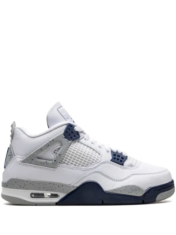 Nike Air Jordan 4 in the "Midnight Navy"
