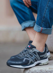 Tommy Hilfiger Pug Lace-Up Sneakers Men - NVY